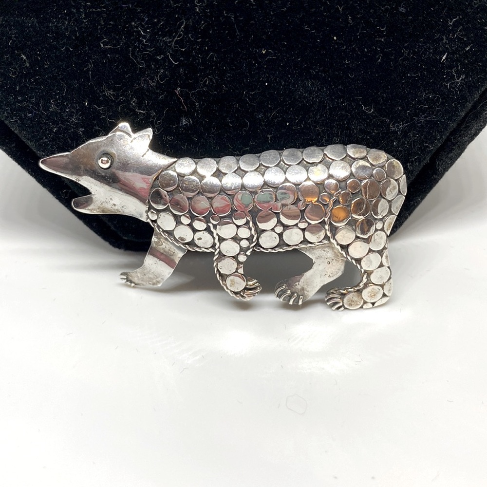 Armadillo antique vintage silver pin